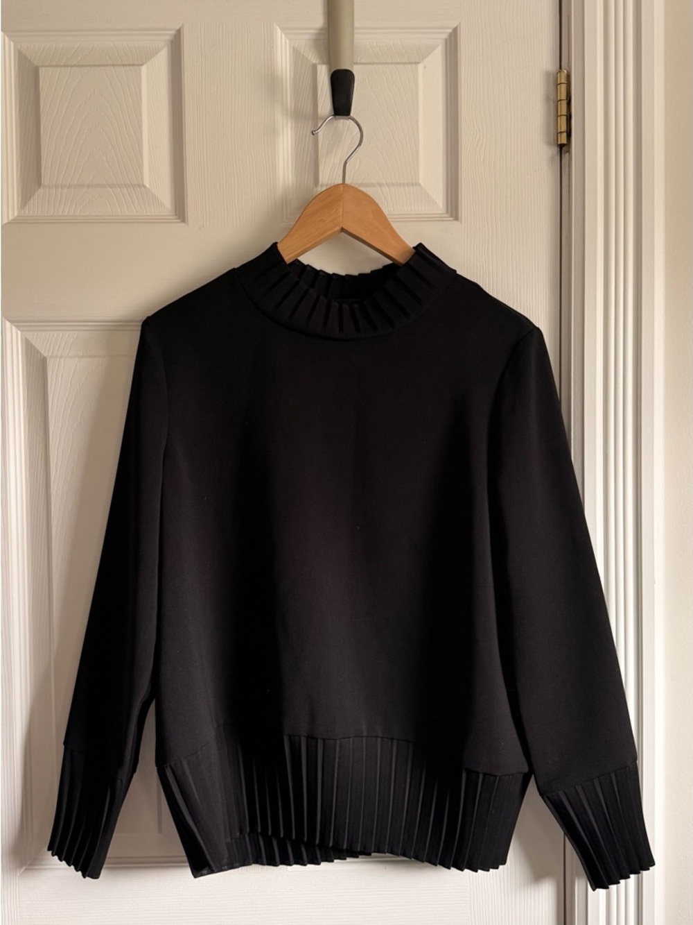 RUDSAK Black Pleated-Trim Mock Neck blouse